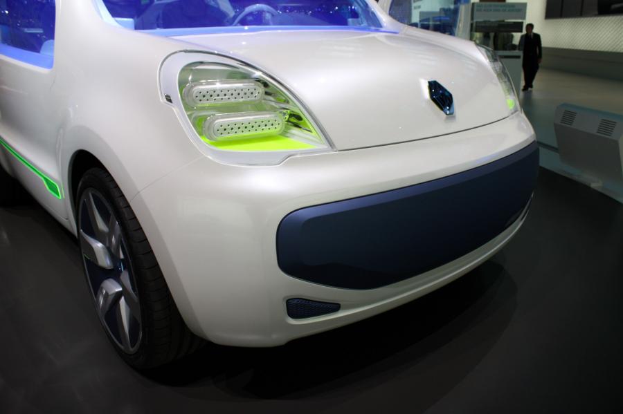  Renault Kangoo Z.E. Concept 2009 года  (фото 10 из 37)